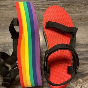 Teva Flatform Universal Rainbow Pride Platform Sandals Womens Size 11
